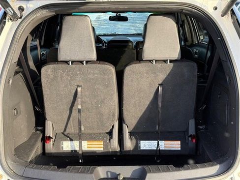 Used 2013 Ford Explorer XLT image 7