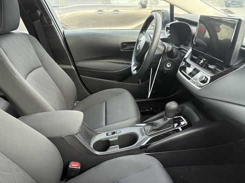 Used 2024 Toyota Corolla LE image 5