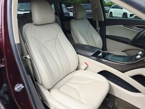 Used 2017 Lincoln MKX Select w/ Select Plus Package FWD image 16