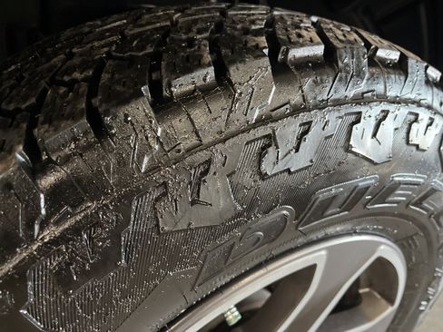 Used 2019 Jeep Wrangler Sport image 11