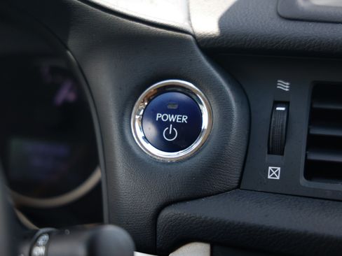 Used 2016 Lexus CT 200h w/ Navigation Package FWD image 33