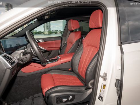 Used 2025 BMW X6 M60i w/ Climate Comfort Package image 9