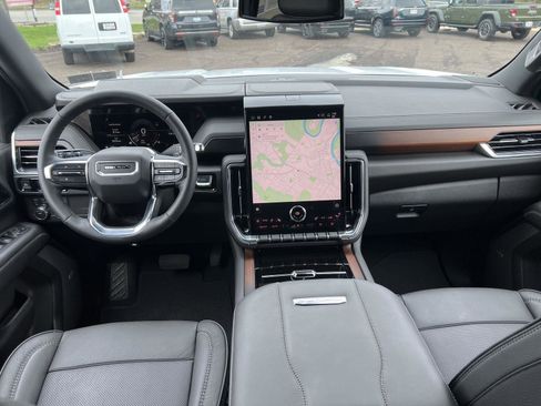 Used 2025 GMC Yukon Denali image 24