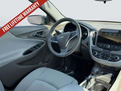 Used 2024 Chevrolet Malibu LT FWD image 16
