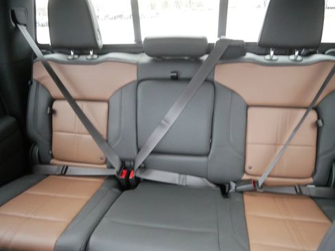 Used 2023 Chevrolet Silverado 1500 High Country w/ High Country Premium Package image 13