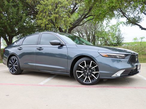 Used 2024 Honda Accord Touring image 1