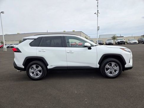 Certified 2025 Toyota RAV4 XLE image 3