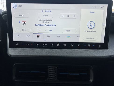 New 2025 Ford Maverick XLT w/ XLT Luxury Package image 4