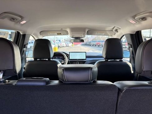 New 2026 Ford Escape SE w/ Class II Trailer Tow Package image 30