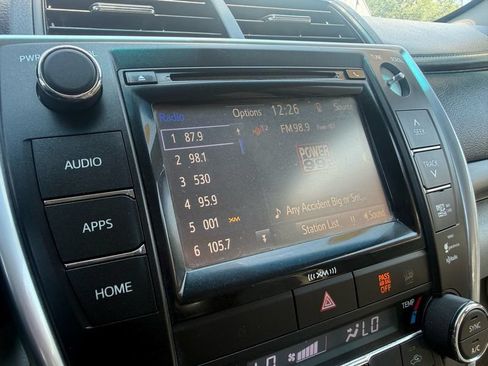 Used 2016 Toyota Camry XLE FWD image 31