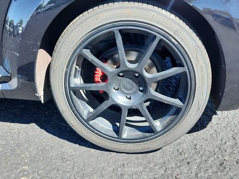Used 2014 Volkswagen Beetle R-Line FWD image 11
