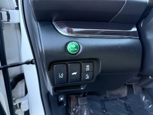 Used 2015 Honda CR-V Touring image 40