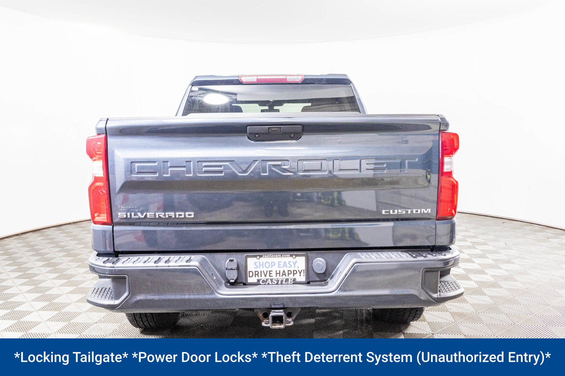 Used 2020 Chevrolet Silverado 1500 Custom w/ Custom Value Package AWD/4WD image 16