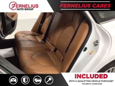 Used 2019 Toyota Avalon Limited image 21