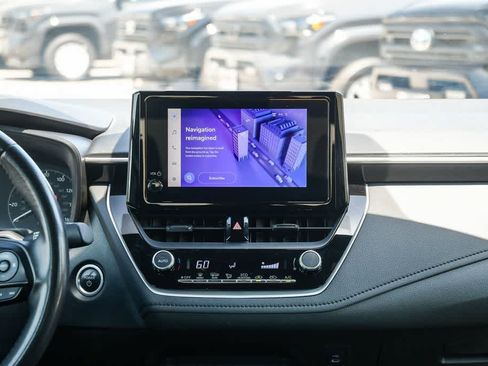 Used 2024 Toyota Corolla SE FWD image 13