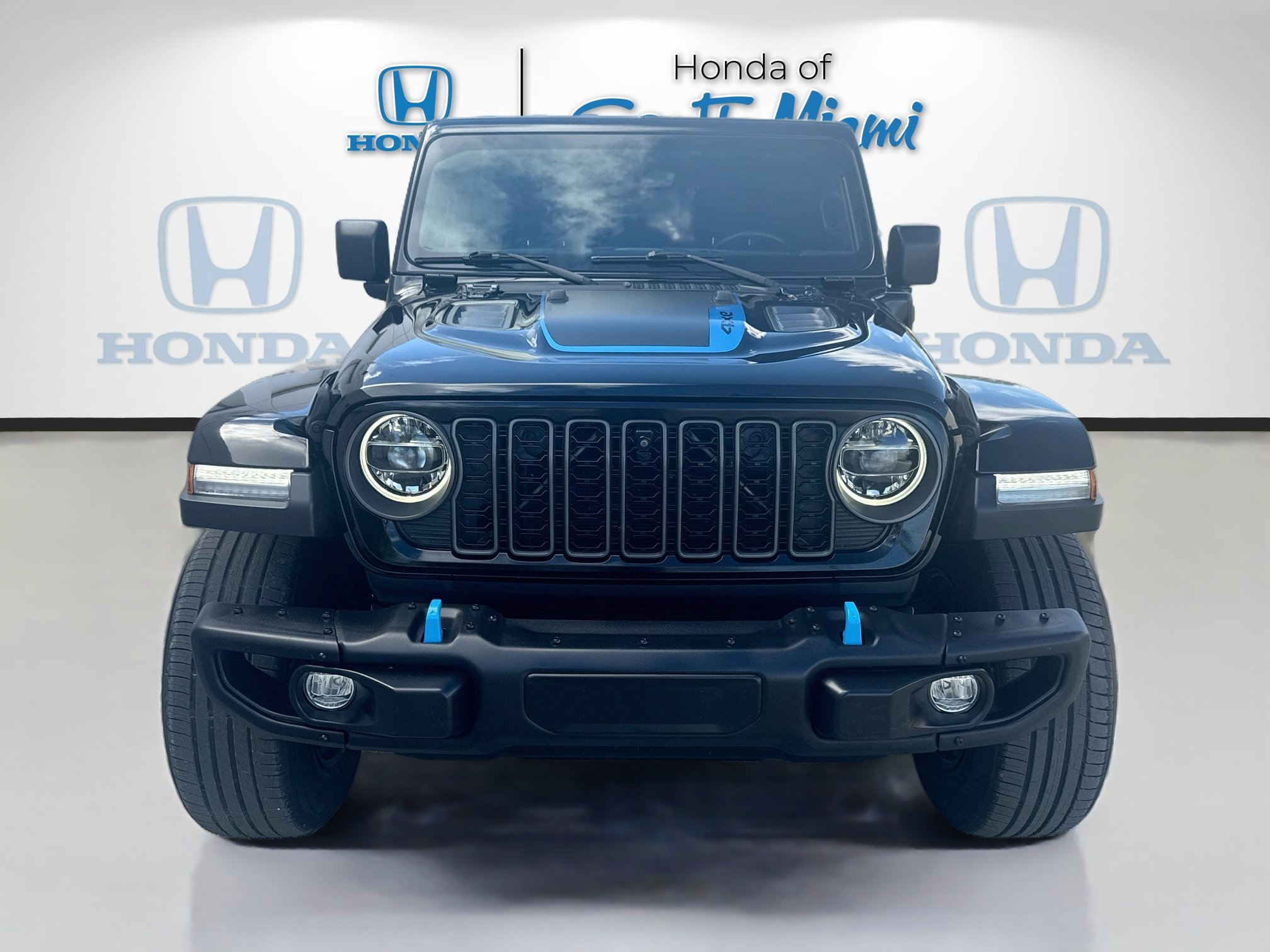 Used 2021 Jeep Wrangler Unlimited Rubicon 4xe w/ Steel Bumper Group AWD/4WD image 2