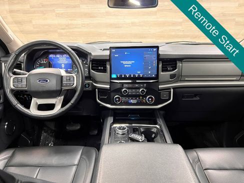Used 2024 Ford Expedition XLT image 2