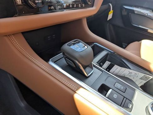 New 2026 Nissan Pathfinder Platinum image 22