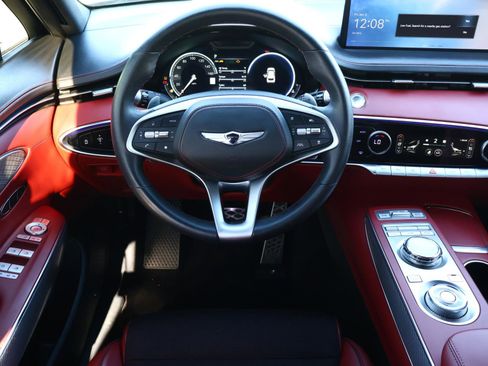 Used 2023 Genesis GV70 2.5T w/ Sport Prestige Package image 9