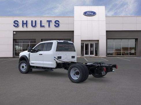 New 2025 Ford F550 4x4 SuperCab Super Duty image 4
