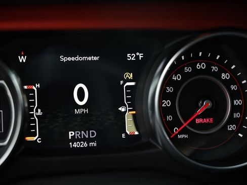 Used 2021 Jeep Wrangler Unlimited Rubicon w/ Dual Top Group image 30