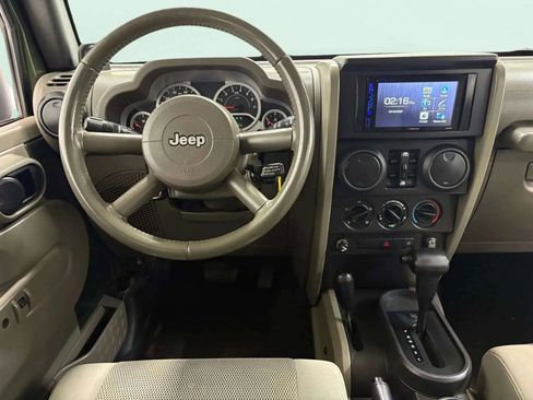 Used 2007 Jeep Wrangler Unlimited Sahara w/ Trailer Tow Group image 16