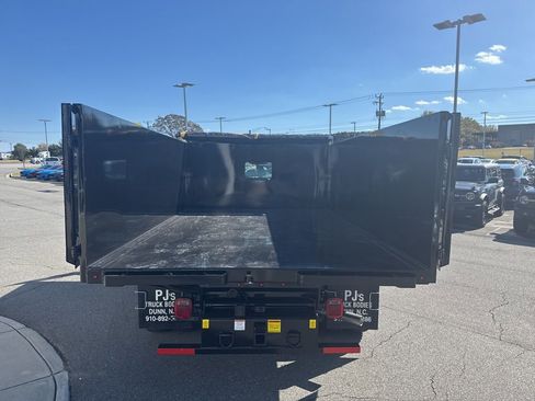 New 2025 Ford F550 4x4 Regular Cab Super Duty image 27