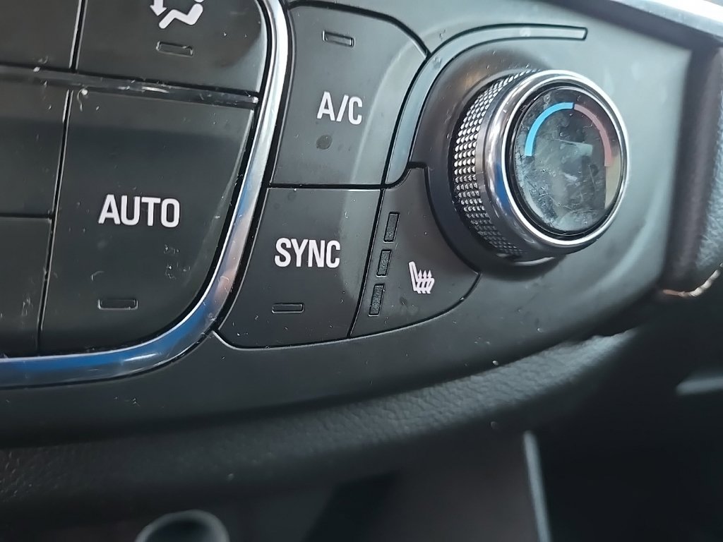 Used 2021 Chevrolet Traverse LT AWD/4WD image 14