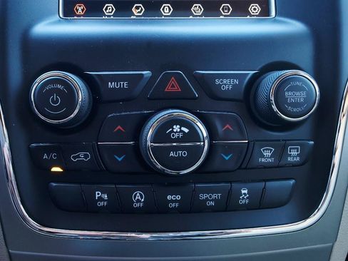 Used 2018 Jeep Grand Cherokee Limited AWD/4WD image 37