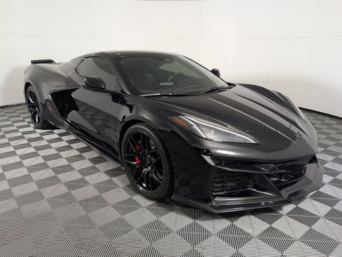 Used 2024 Chevrolet Corvette Z06 image 9