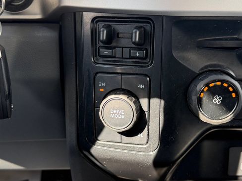 Used 2024 Ford F250 XL AWD/4WD image 48