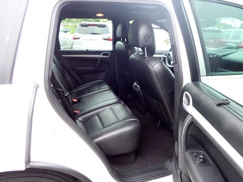 Used 2008 Porsche Cayenne AWD/4WD image 10