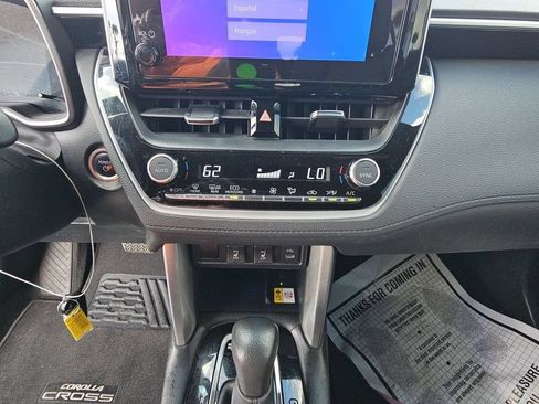 Used 2023 Toyota Corolla Cross AWD Hybrid w/ Convenience Package image 12