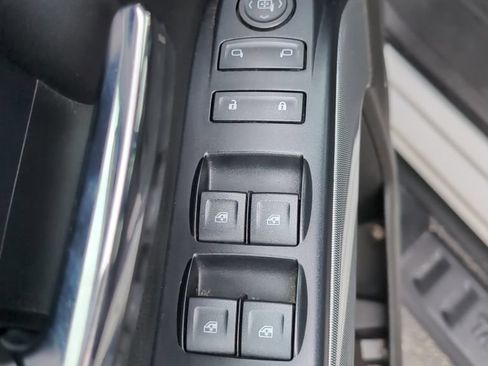 Used 2018 Chevrolet Silverado 1500 LT w/ LPO, Black Pack AWD/4WD image 11