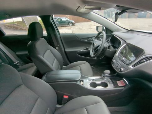 Used 2024 Chevrolet Malibu LT FWD image 12