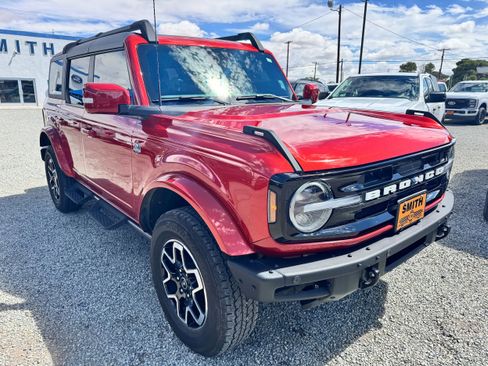 Used 2024 Ford Bronco Outer Banks image 3