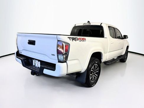 Used 2022 Toyota Tacoma TRD Sport w/ Technology Package AWD/4WD image 10