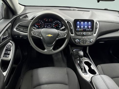 Used 2025 Chevrolet Malibu LT FWD image 10