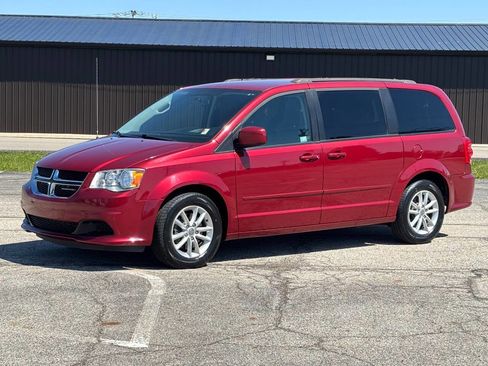 Used 2015 Dodge Grand Caravan SXT FWD image 3