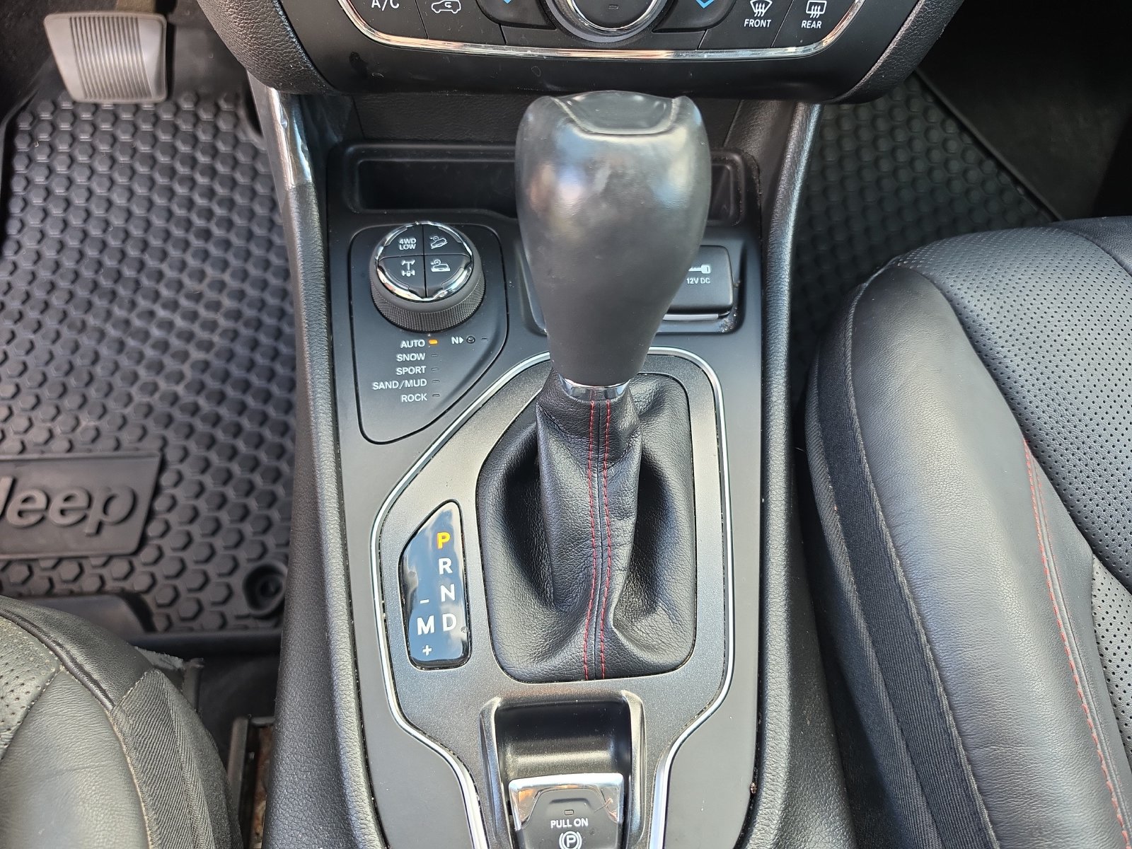 Used 2021 Jeep Cherokee Trailhawk w/ Sun, Sound & Nav Group AWD/4WD image 21