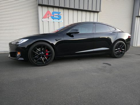 Used 2019 Tesla Model S Performance image 2