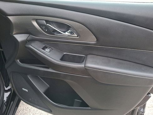 Used 2023 Chevrolet Traverse Premier image 20