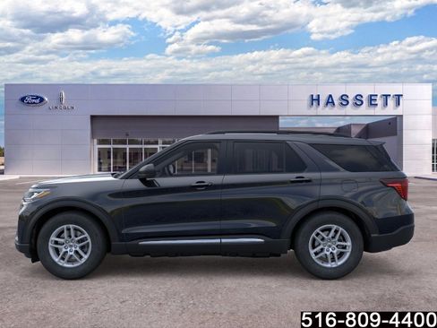 Used 2025 Ford Explorer Active AWD/4WD image 4