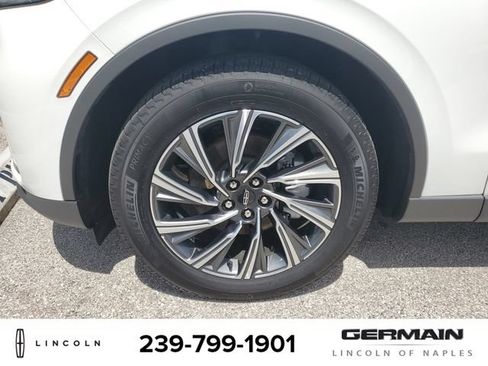 New 2026 Lincoln Aviator 2WD image 12