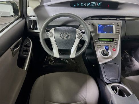 Used 2015 Toyota Prius Two image 19