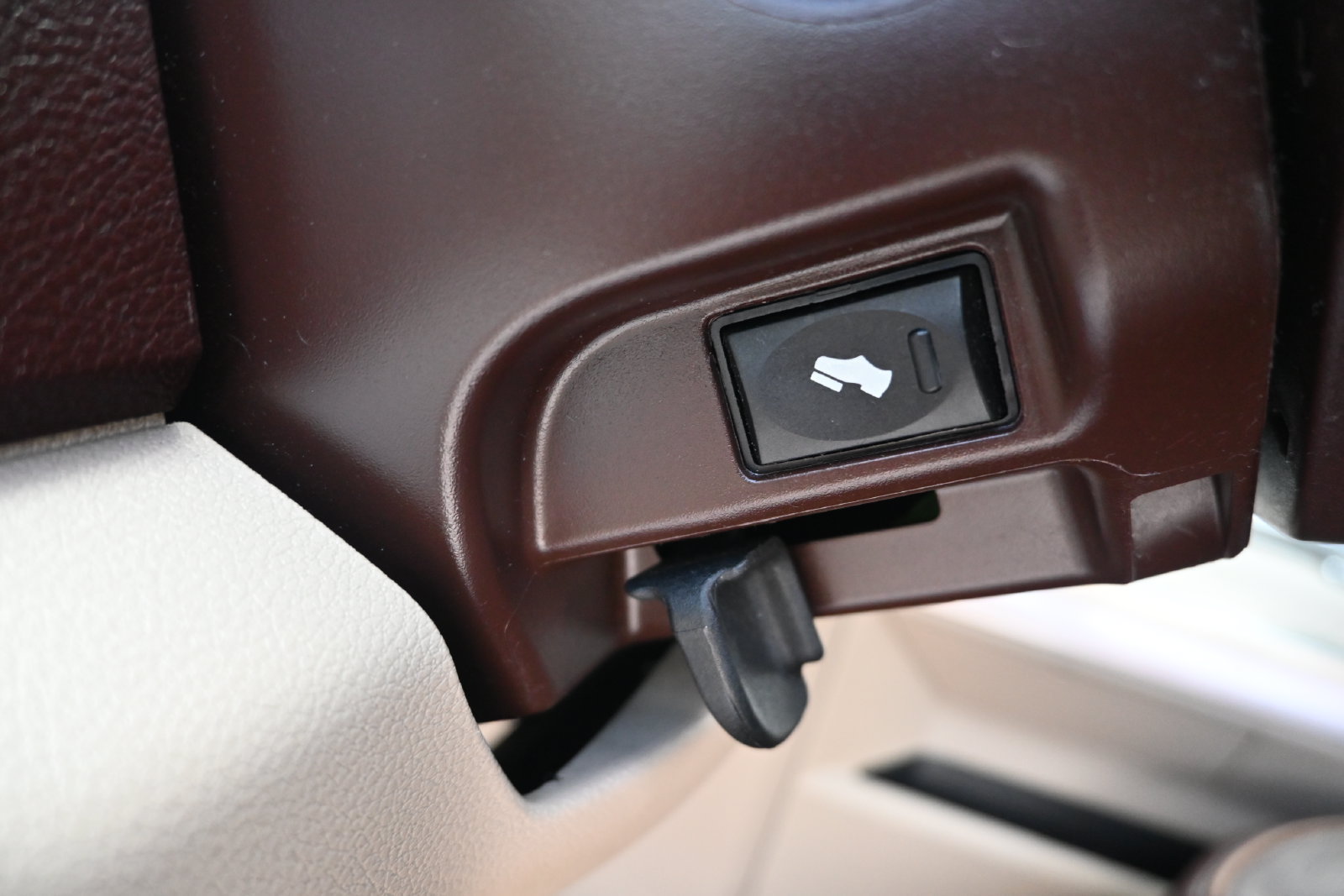 Used 2017 RAM 1500 Laramie Longhorn RWD image 16