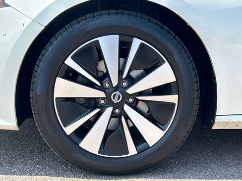 Used 2019 Nissan Altima 2.5 SL FWD image 26