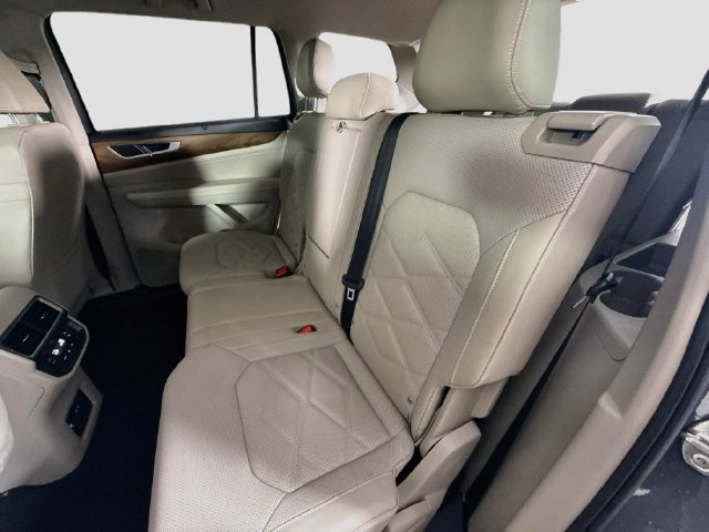 Used 2026 Volkswagen Atlas SE FWD image 24