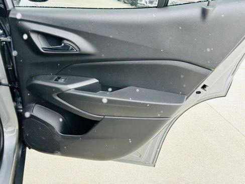 Used 2025 Chevrolet Trax LT w/ Driver Confidence Package image 28