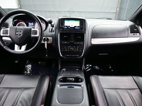 Used 2017 Dodge Grand Caravan GT FWD image 19